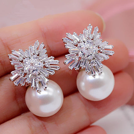 Bella Luxury Pearl Snow Earrings